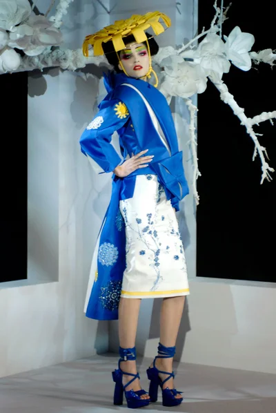Look 19